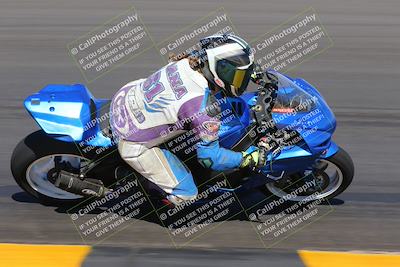 media/Oct-08-2022-SoCal Trackdays (Sat) [[1fc3beec89]]/Turn 7 Inside (145pm)/